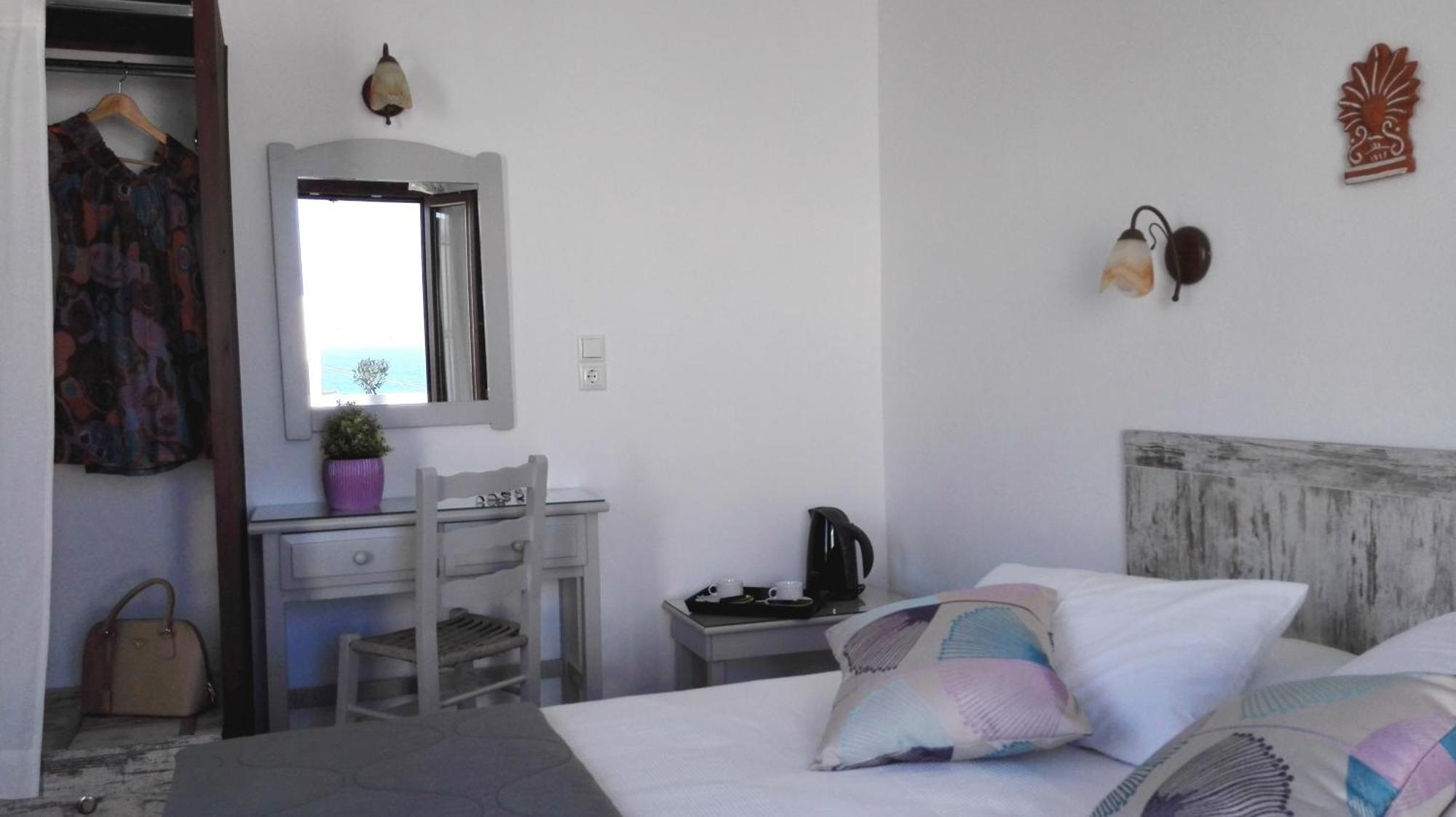 Christina Hotel, Adults Only, Heated Salt Water Pool Naousa  Room photo