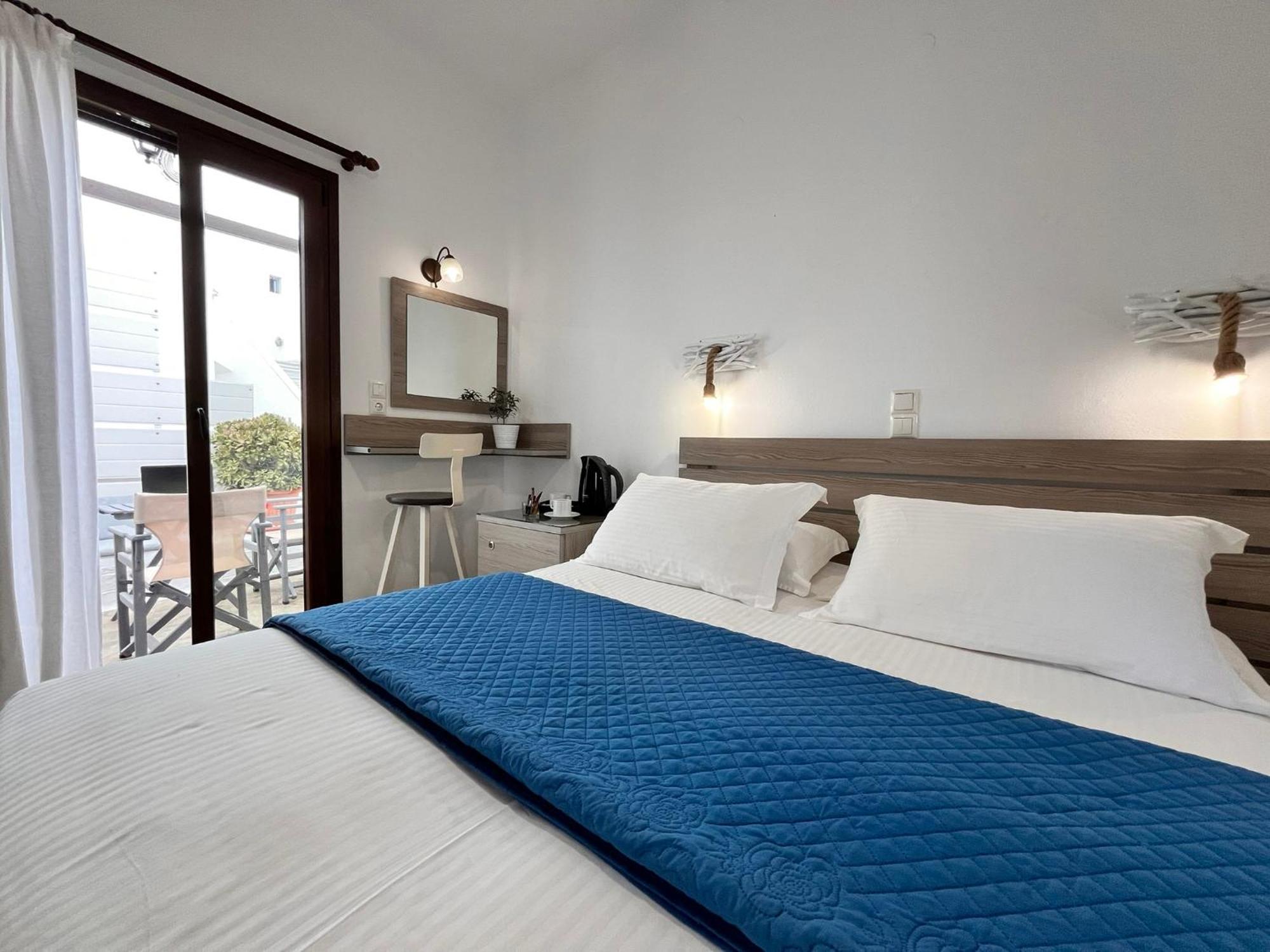 Christina Hotel, Adults Only, Heated Salt Water Pool Naousa  Room photo