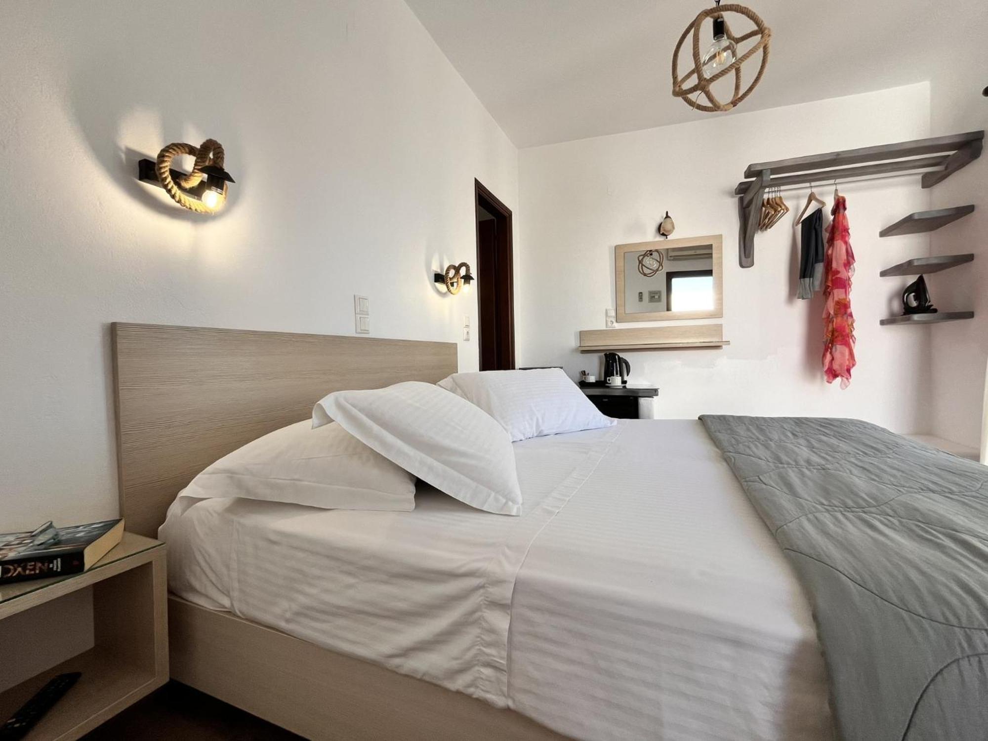 Christina Hotel, Adults Only, Heated Salt Water Pool Naousa  Room photo