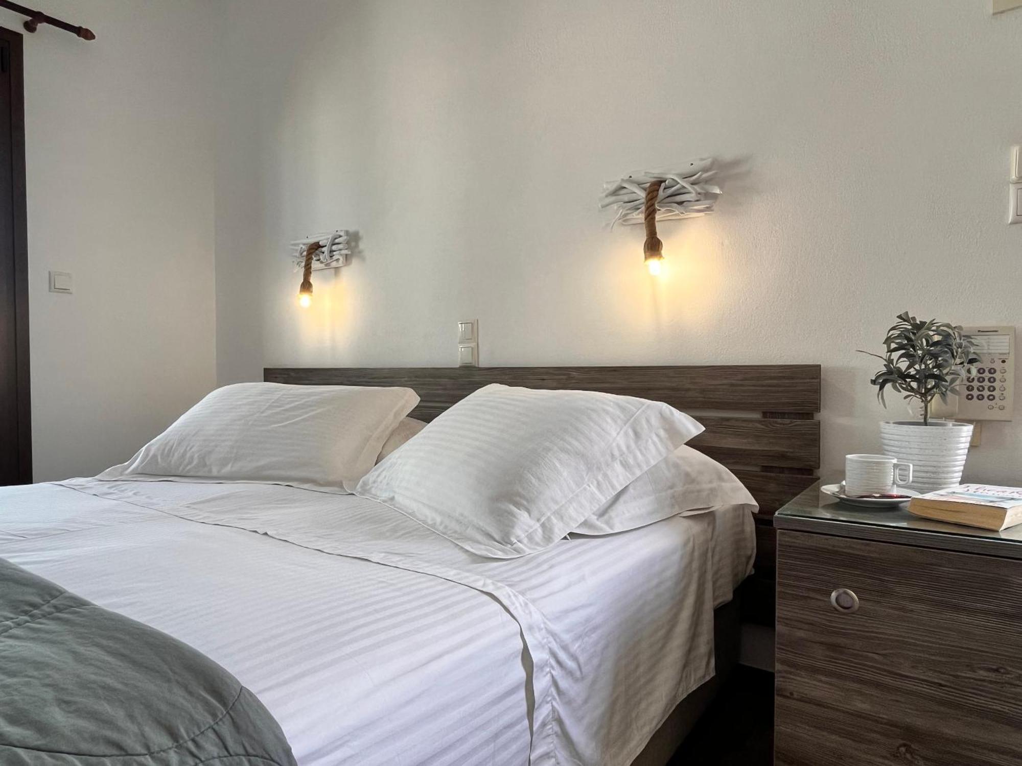 Christina Hotel, Adults Only, Heated Salt Water Pool Naousa  Room photo