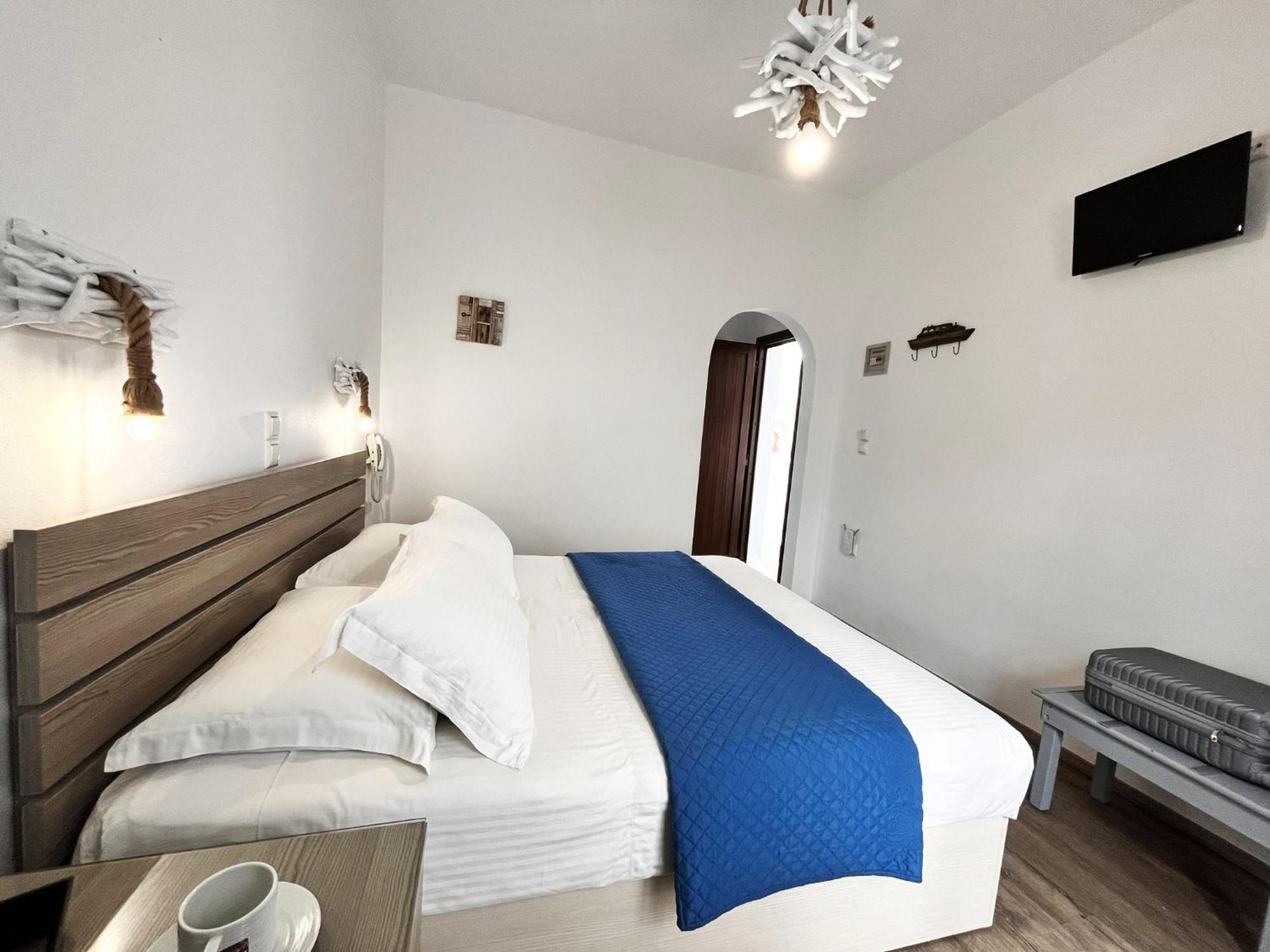 Christina Hotel, Adults Only, Heated Salt Water Pool Naousa  Room photo