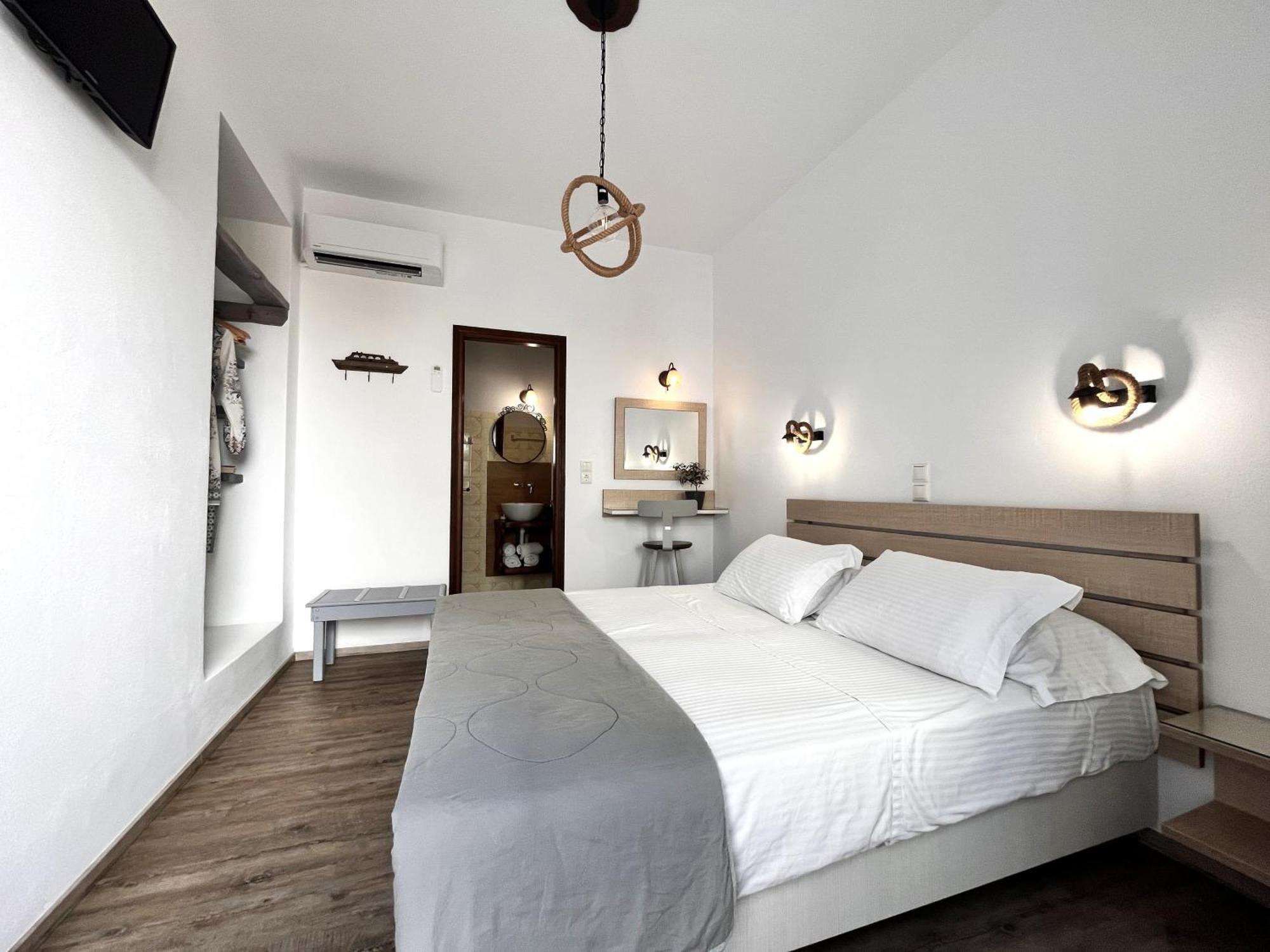 Christina Hotel, Adults Only, Heated Salt Water Pool Naousa  Room photo