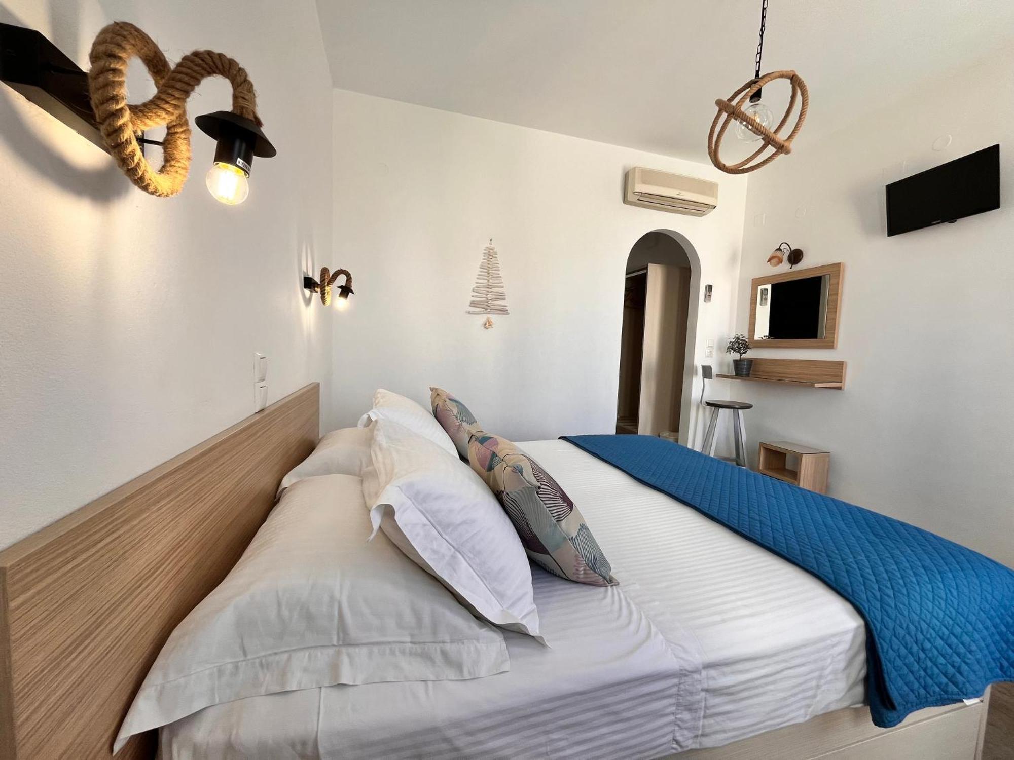 Christina Hotel, Adults Only, Heated Salt Water Pool Naousa  Room photo
